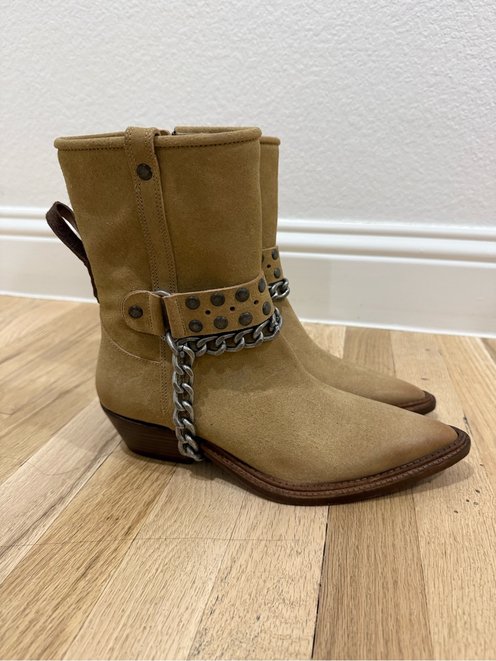 We The Free Aiden Chain Boots - Picture 2 of 6